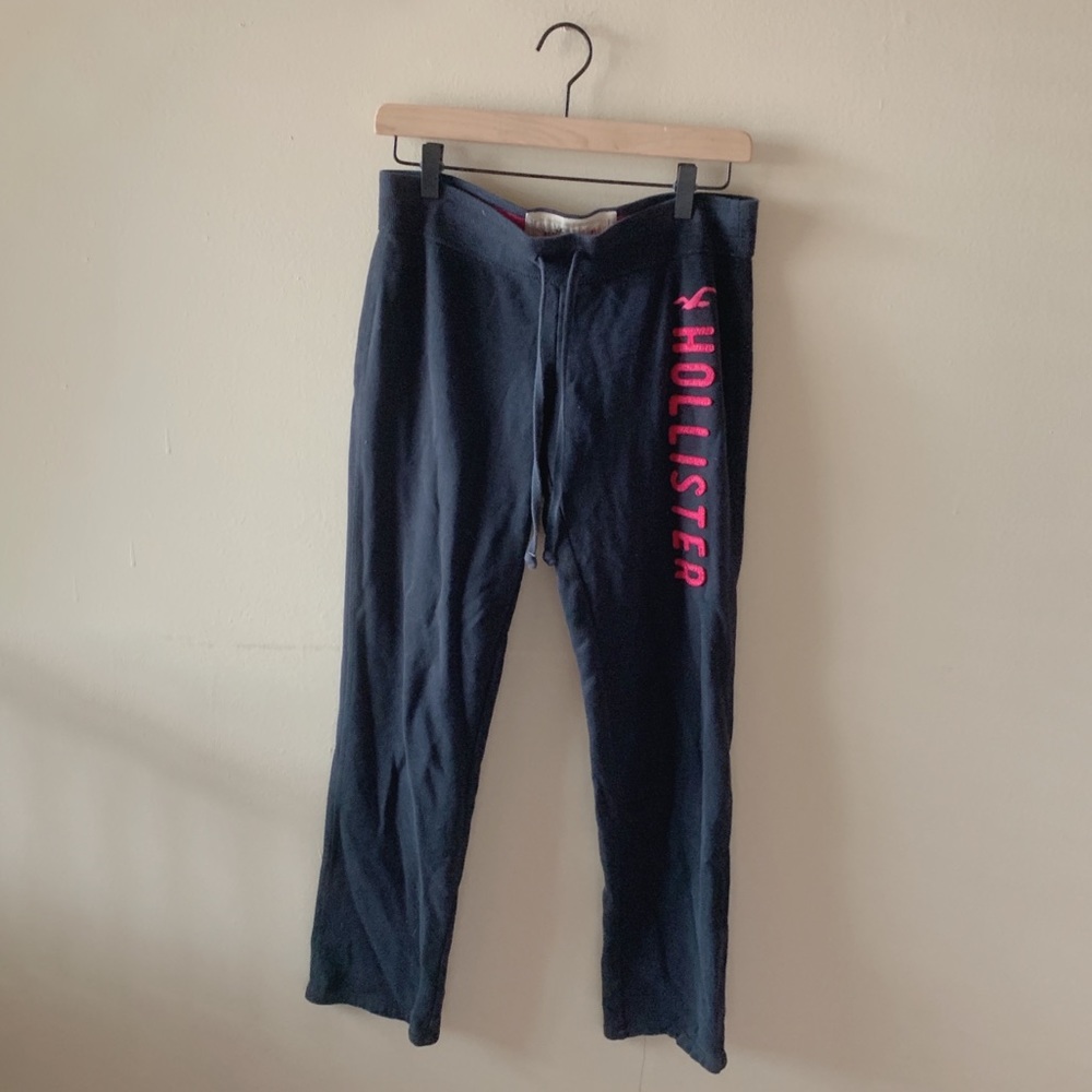 black sweatpants